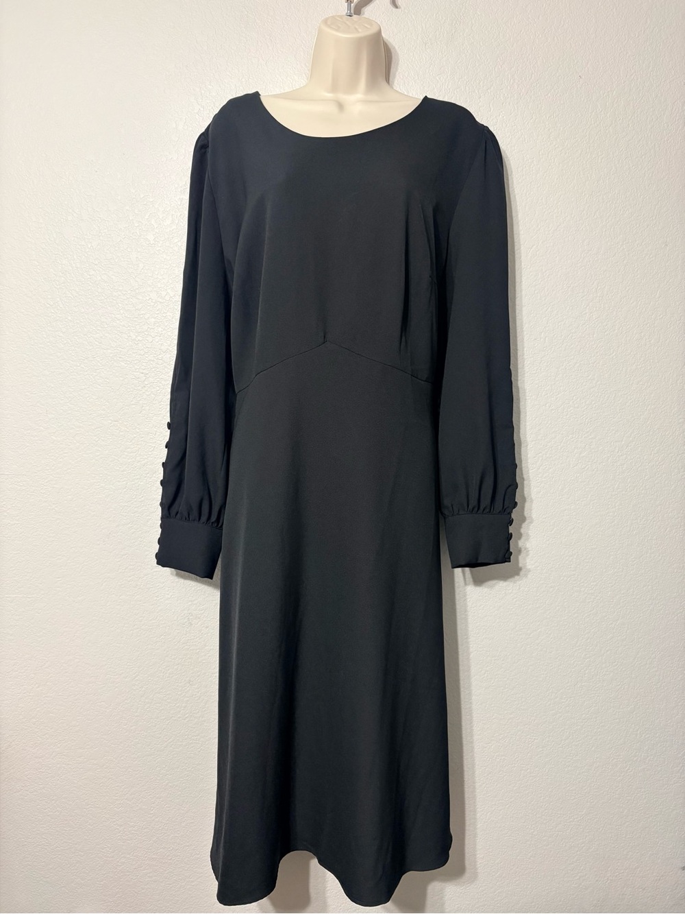 Eloquii Classic Black Empire Waist Long-Sleeve Midi Dress Button Cuff Detail 18